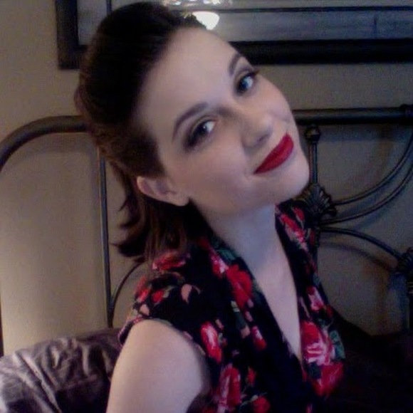 Meet your Posher, Kendra - Picture 1 of 1