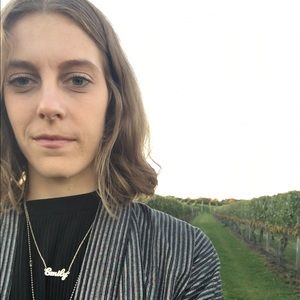 Meet your Posher, Emily