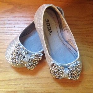 Soda silver dress shoes