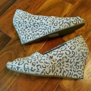 Leopard Print Women's Wedge Toms 9.5