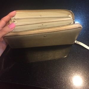 ❗️markdown❗️ Kate Spade gold wallet