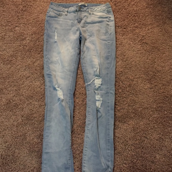 Light torn jeans - Picture 2 of 3