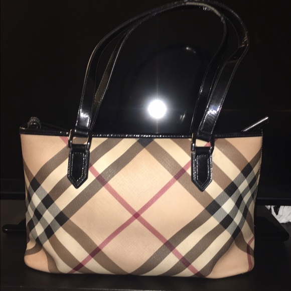***SOLD*** Burberry Novacheck shoulder bag
