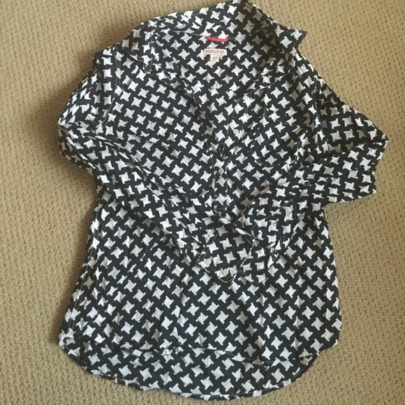 3/4 button down long sleeve shirt