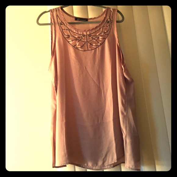 Flowing Tank with Cute Cut Out Detail