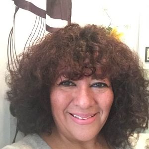 Meet your Posher, Ana