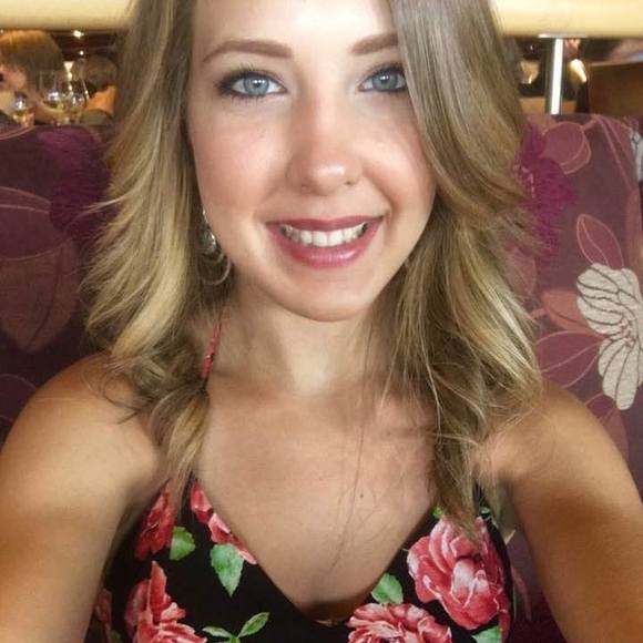 Meet your Posher, Candi - Picture 1 of 1