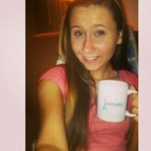 Meet your Posher, Chloe