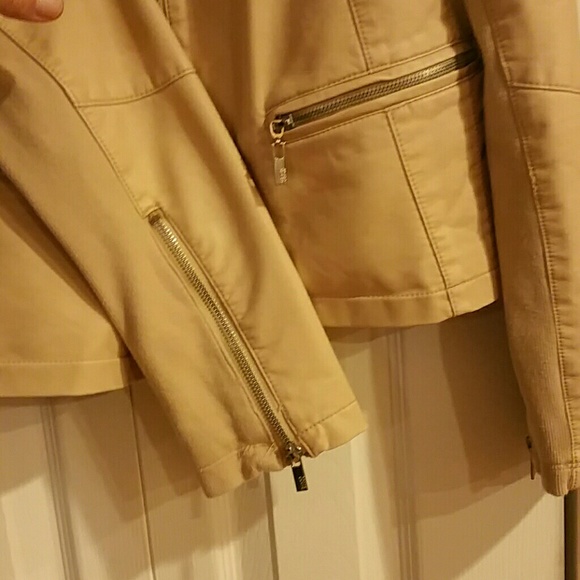 Leather Jacket - Picture 4 of 4