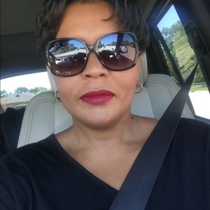 Meet your Posher, Tonya