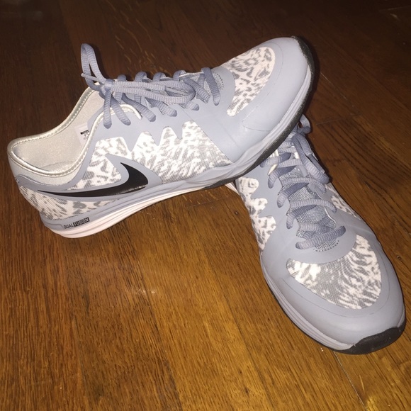 Nike- dual fusion
