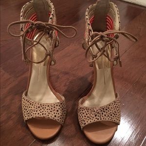 DOLCE VITA HEELS - SIZE 8