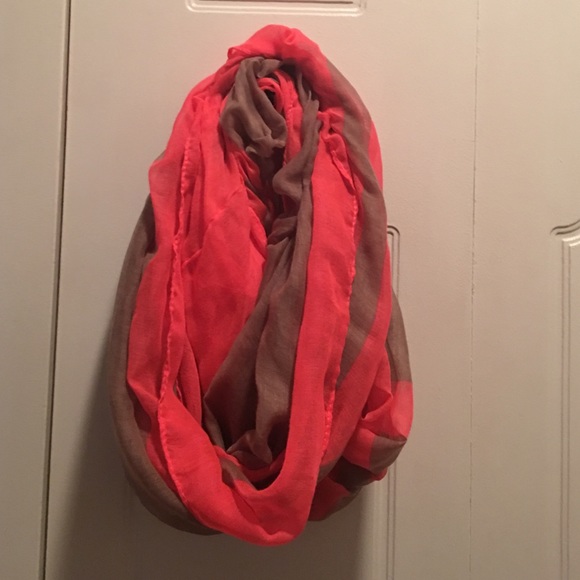 Infinity scarf