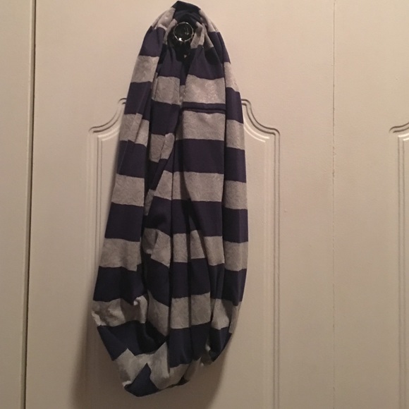 Infinity scarf