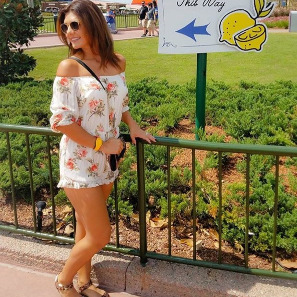 Final sale! off the shoulder romper - Picture 3 of 4