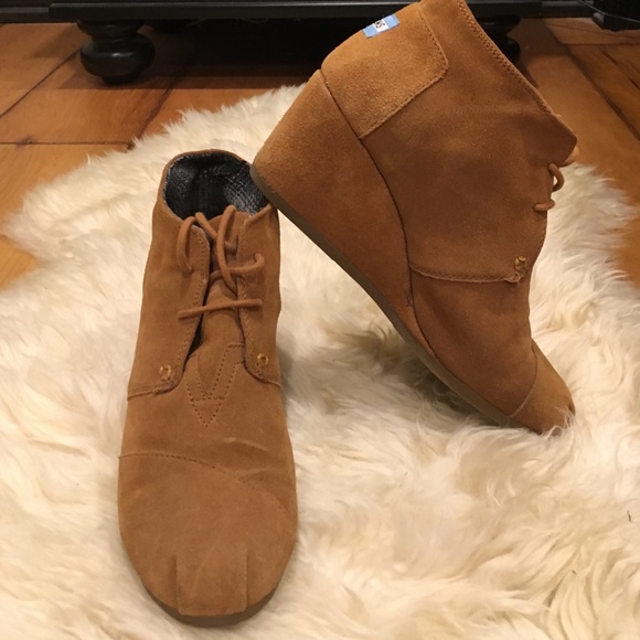 Toms desert wedge