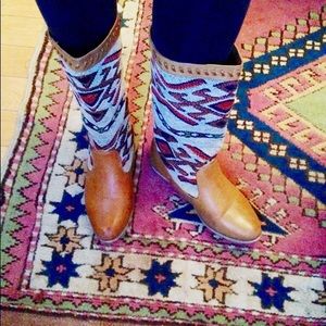 Wanted Indian blanket boots
