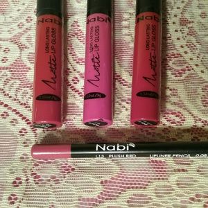 CLOSET CLOSING 8/15 Nabi Matte Lip Gloss