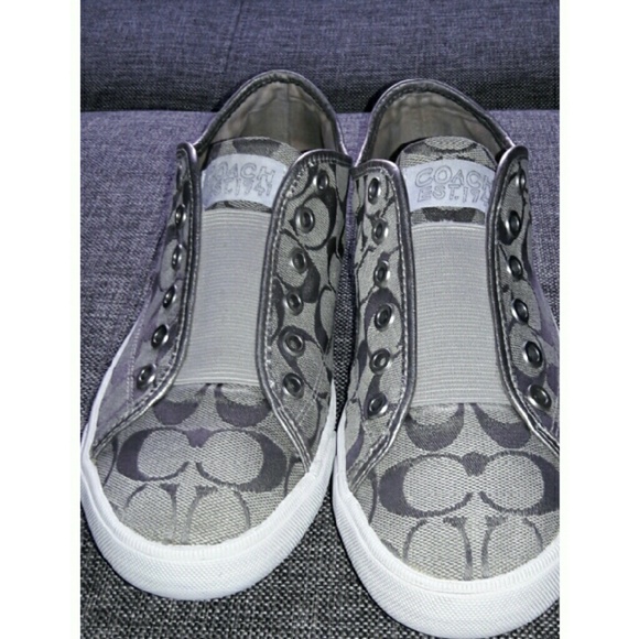 Women's 9.5 Signature Print Coach Canvas Sneakers