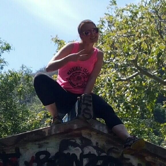 Meet your Posher, Eliza - Picture 2 of 4