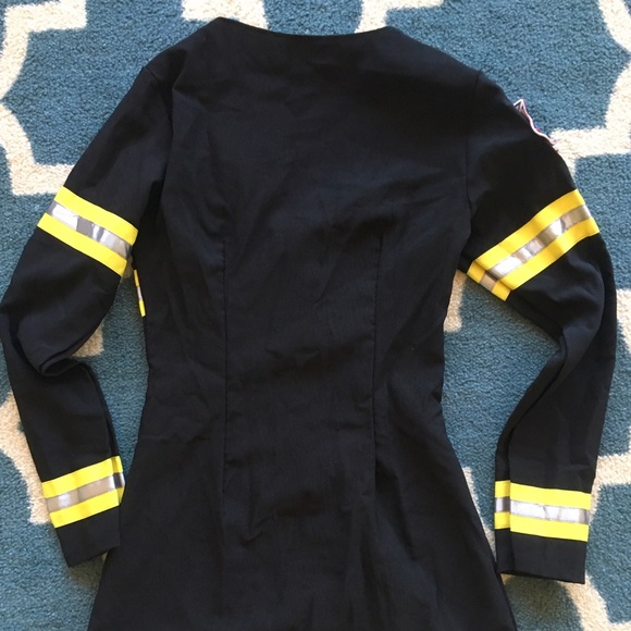 Firefighter costume - Picture 3 of 4