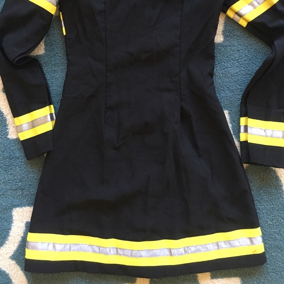 Firefighter costume - Picture 4 of 4