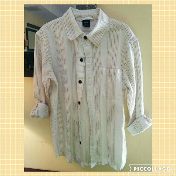 🦋3/$20🦋 Gap shirt - Picture 2 of 3