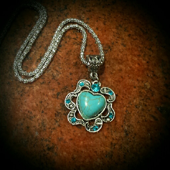 Jewelry - Turquoise Heart Pendant Necklace