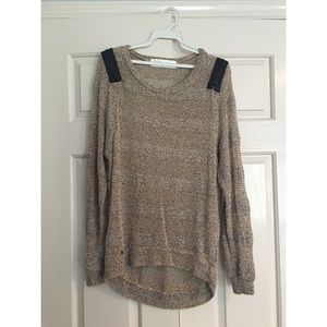 Vintage Savannah Zipper Shoulders Top