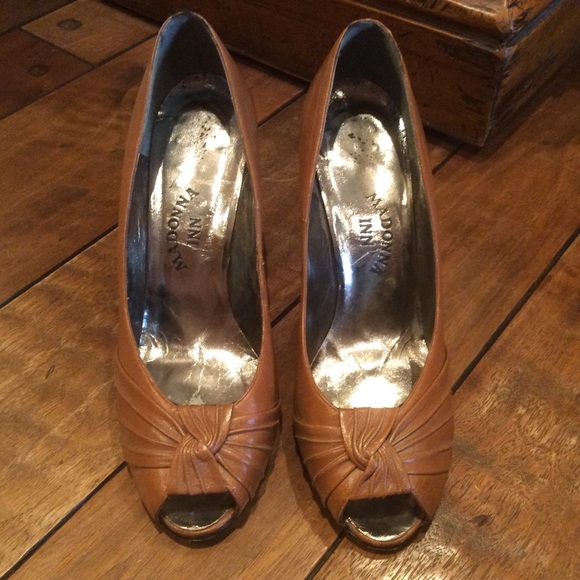 Vintage Madonna Inn pumps