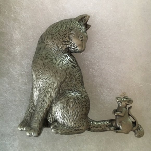 Vintage Pewter Cat & Mouse Pin - Picture 2 of 3