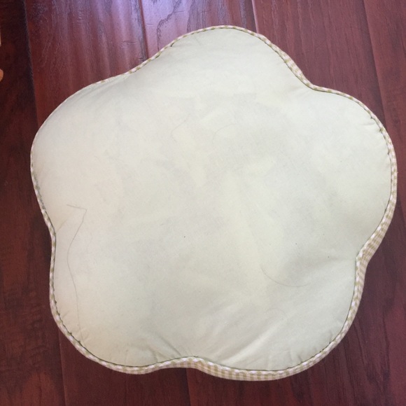 Lt. Green flower Cushion - Picture 2 of 3