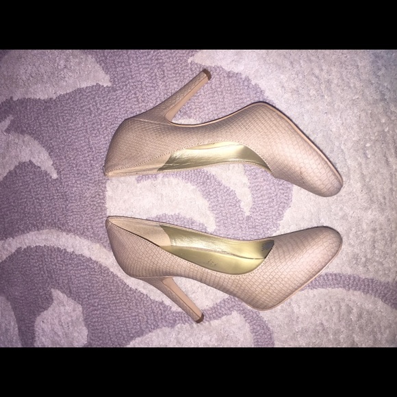 Jessica Simpson pumps cream size 9.5