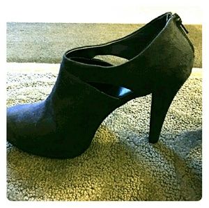 Worthington Grey booties