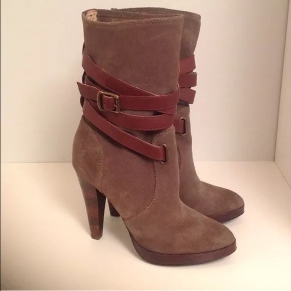 Frye Harlow tan suede boots
