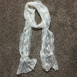 Cream lace scarf