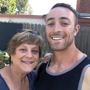 Meet your Posher, Adam