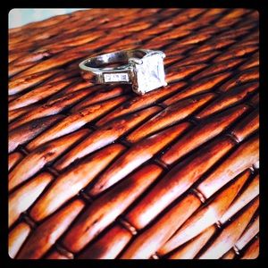 Princess cut cubic zirconia ring