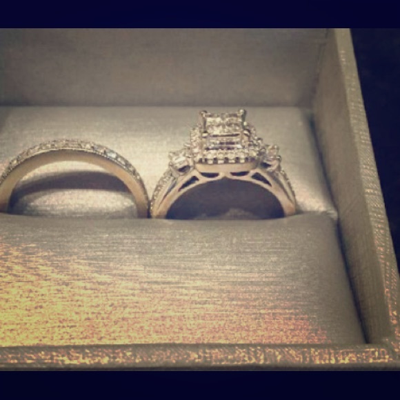 10kt white gold wedding set