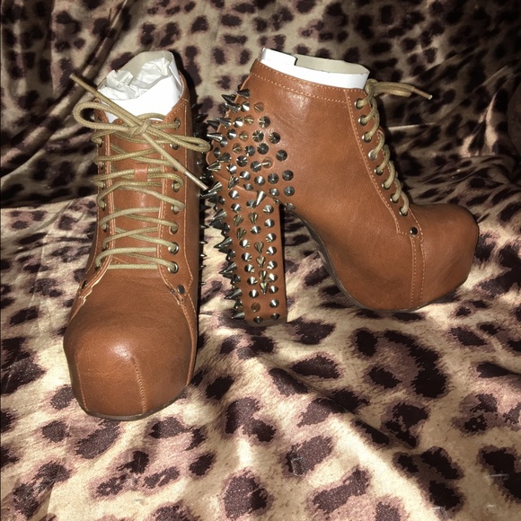 Jeffrey Cambell inspired booties