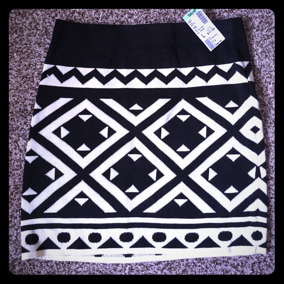 Stretch sweater mini skirt NWT