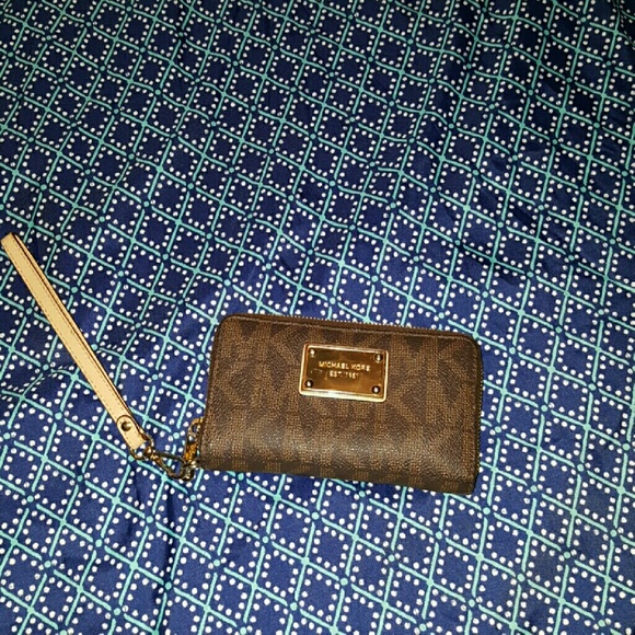 Authentic MK wristlet/wallet
