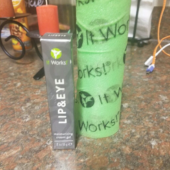 It works wrap & lip and eye cream
