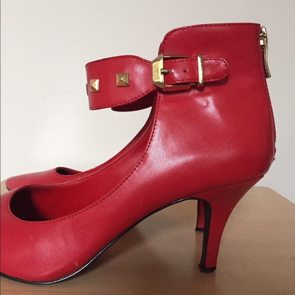 BCBGENERATION red pumps & JEANS