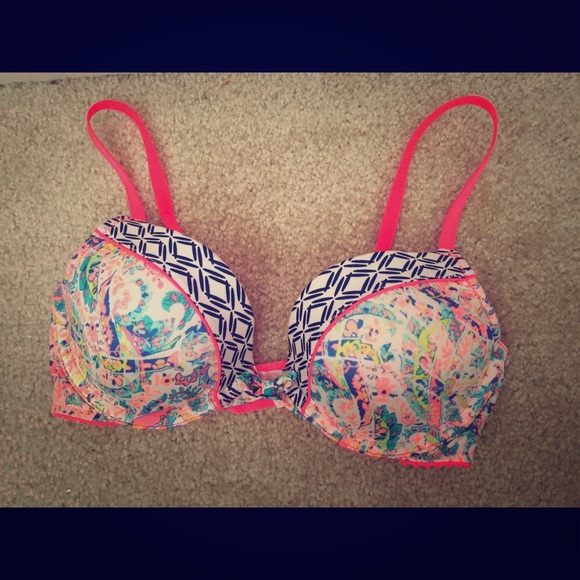 VS 32C Very Sexy Push Up Pigeonnant in Paisley