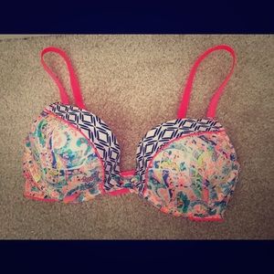 VS 32C Very Sexy Push Up Pigeonnant in Paisley