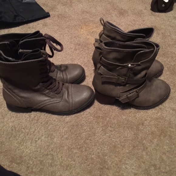 Size 8-1/2. . - Picture 1 of 2