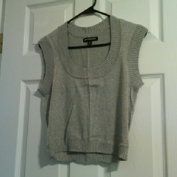 SOLD EUC Express Gray Cropped Sweater Vest, M - Picture 1 of 4