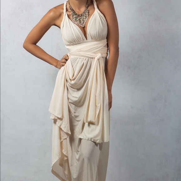 Final Price! A thousand ways Maxi Dress - Picture 3 of 7
