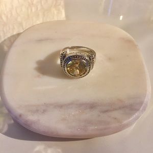 ✨beautiful vintage ring✨